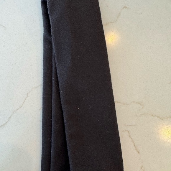 WeWoreWhat Black Bandeau with White Contrast Stitching Sports Bra / small - Picture 3 of 10